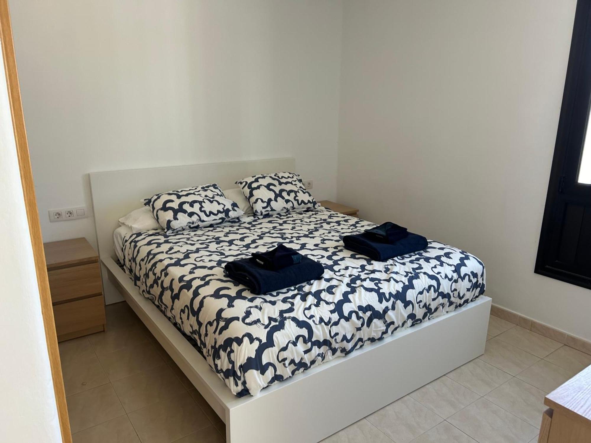 2 Bedroom Floor Close To Apartment *