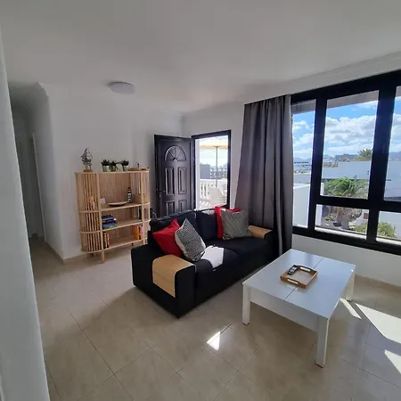 2 Bedroom Top Floor Apartment Close To Beach Puerto del Carmen  Exterior photo