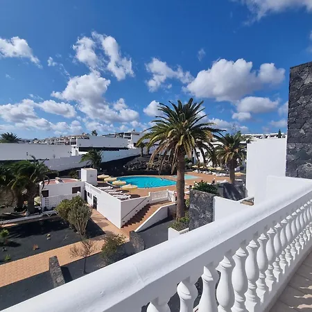 2 Bedroom Top Floor Apartment Close To Beach Puerto del Carmen  Exterior photo