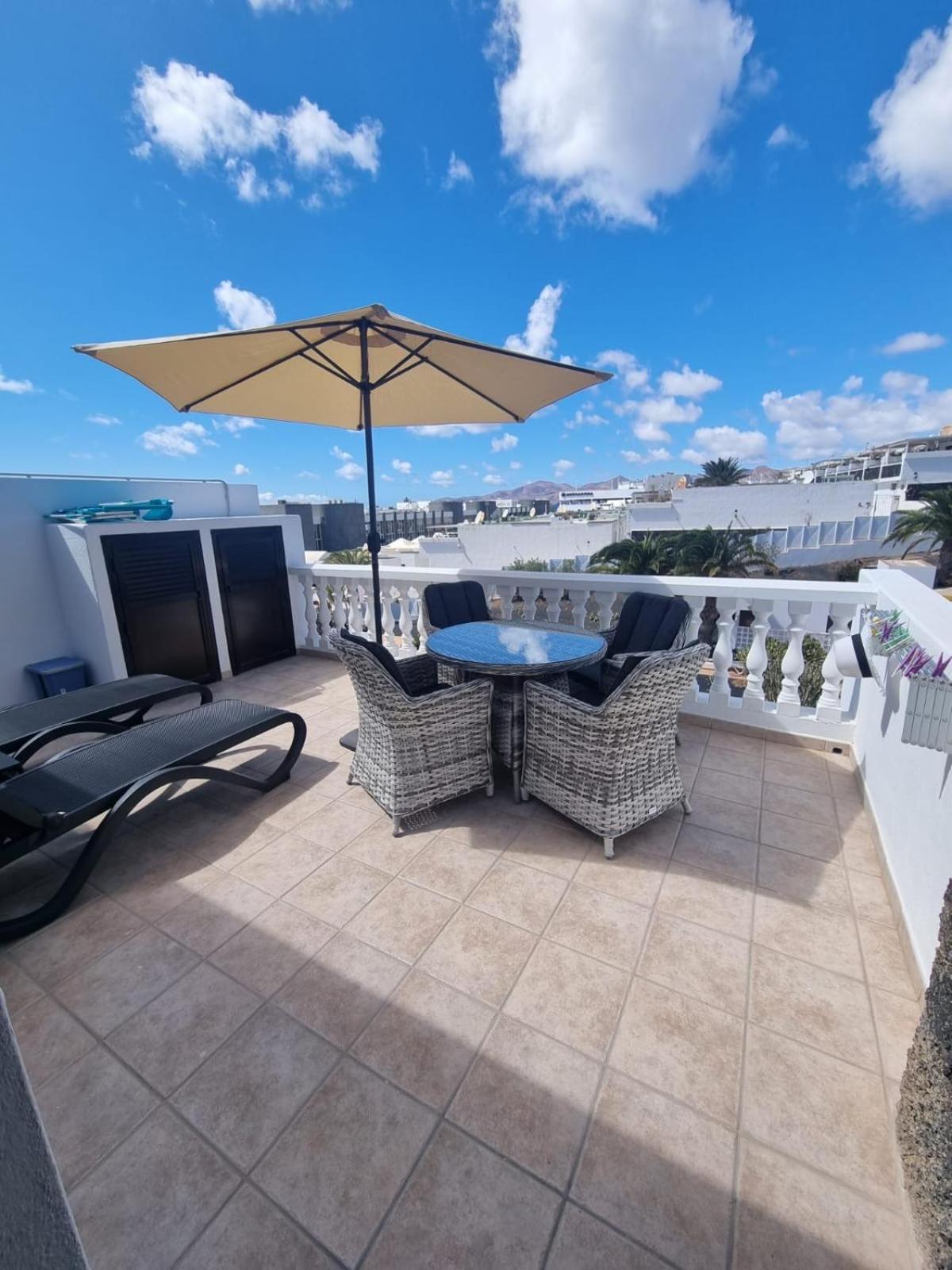 2 Bedroom Floor Close To Appartamento *